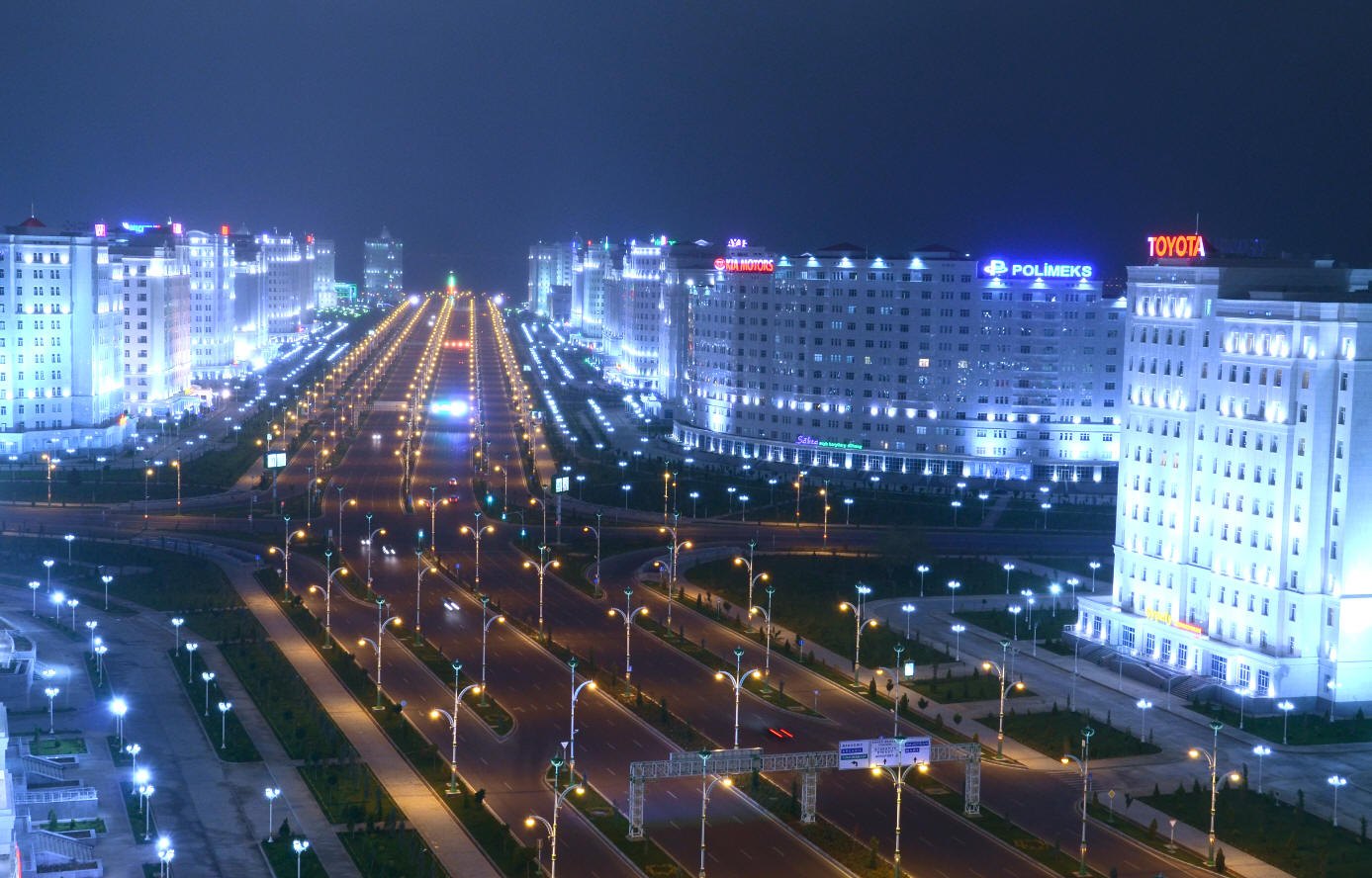 首都大街夜景